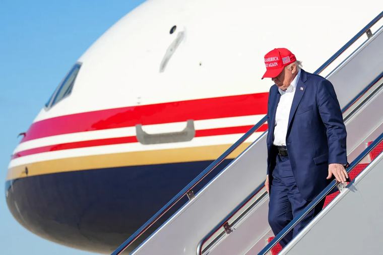 Kanada élesítette az USA elleni bosszúvámjait, Trump rászállt a repülőgépgyártó cégükre