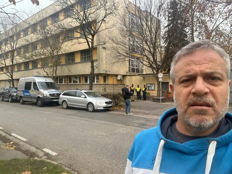 Vádat emeltek a Szőlő utcai rendész ellen, aki falhoz szorított egy 12 évest