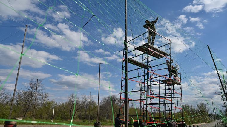 Eszeveszett építkezésbe fogtak az oroszok a drónok miatt - Ez lehet a megoldás az ukrán támadásokra?