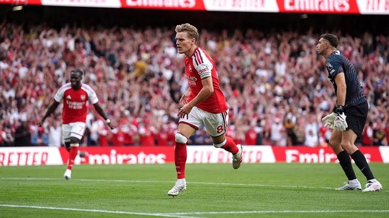 Hiába a Chelsea korai gólja, az Arsenal nyerte a PL-forduló rangadóját Morgan Rogersre Kai Havertz és Martin Ödegaard válaszolt.