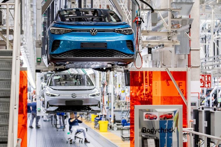 Óriási a baj a VW-nél: kiderült, hogy a győri Audi-gyár bezárását is fontolgatják