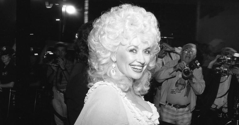 Örök nyugalomra helyezték Dolly Partont