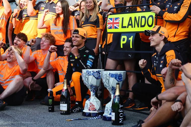 A világbajnok Lando Norris 2030-ig szerződést hosszabbított a McLarennel