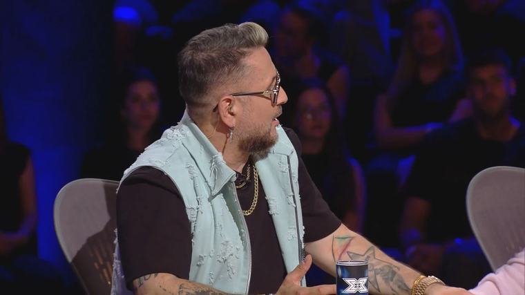 4:53 X-Faktor X-Faktor Majka nem kért ByeAlexék kritikáiból: „Itt ül a Savanyú professzor meg a haverja”