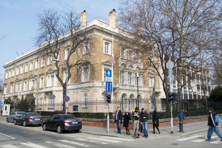 Kormányhatározat rögzítette az új magyar külpolitikai irányvonalat: Oroszország fenyegetést jelent
