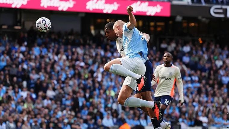 Haaland fejesével verte a Coventryt a Manchester City; a Forest otthonában szerezte meg első pontját a Spurs A Tottenham három forduló után lőtt gól nélkül a 18. helyen áll.