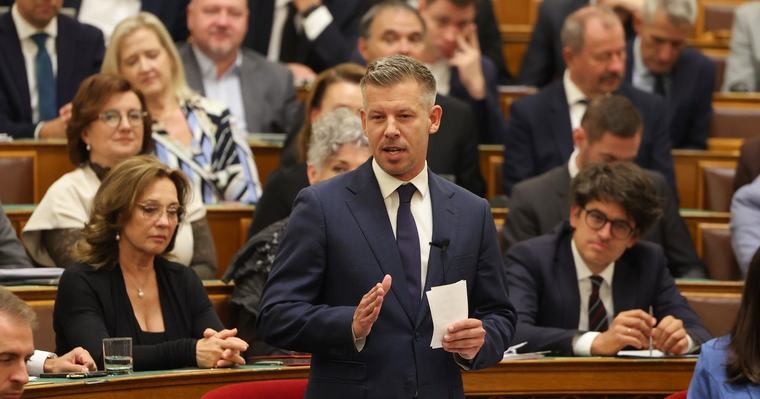 Megszavazta a parlament: csökken Magyar Péter fizetése, visszatér a megye és a kormánymegbízott