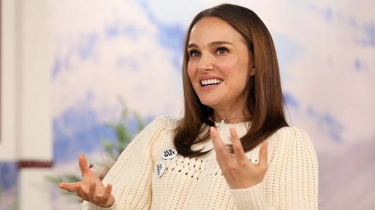 45 évesen lett háromszoros anya: már fotó is van Natalie Portman most született gyerekéről