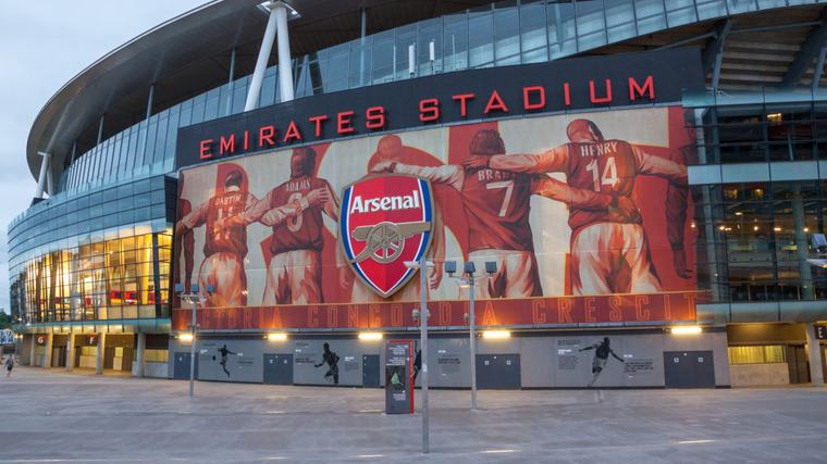 Kész, ennyi volt: klubrekordot jelentő összegért távozott az Arsenal szélsője, de nagyon ráfázhat a csapat