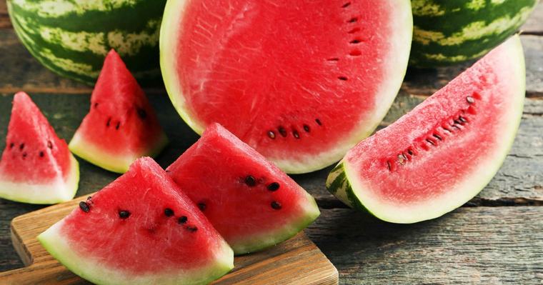 Fájó szívvel! 5 tonna dinnyét semmisítettek meg a hatóságok