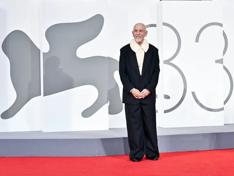Telt házzal nyitott Zágrábban a botrányt kavart John Malkovich-rendezés