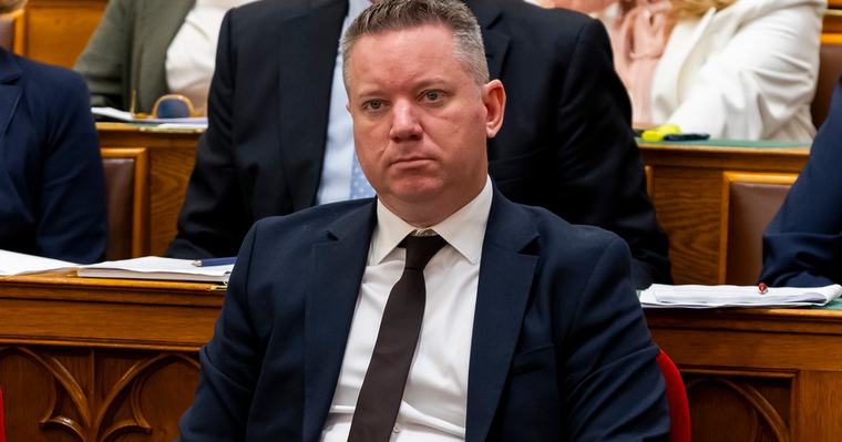 Pósfai Gábor belügyminiszter kirúgta az állami szervezet elnökét