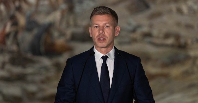 Magyar Péter: Jutalmat és kitüntetést javaslok a paksi védekezésben résztvevők